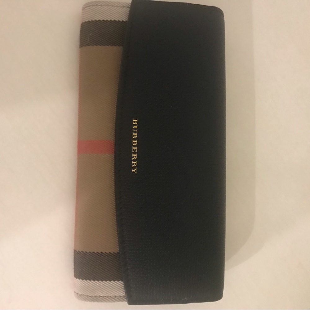 Burberry Classic House Check Wallet